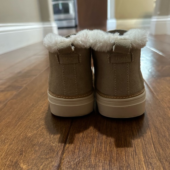 Toms Paxton suede faux fur lined sneaker - Picture 6 of 7